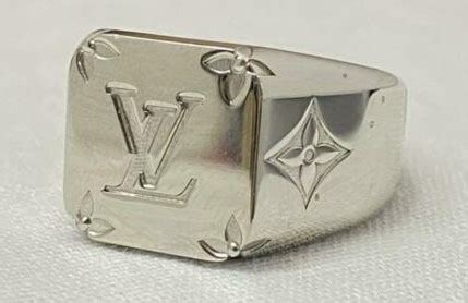 bague louis vuitton chevaliere